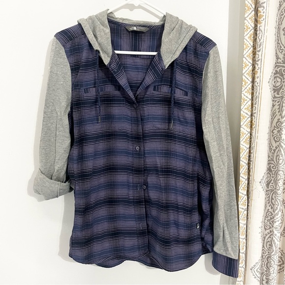 The North Face Jackets & Blazers - NORTH FACE - Plaid Button-Up Hoodie Shirt